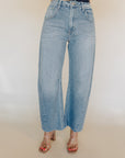 Light Barrel With Seams Jean